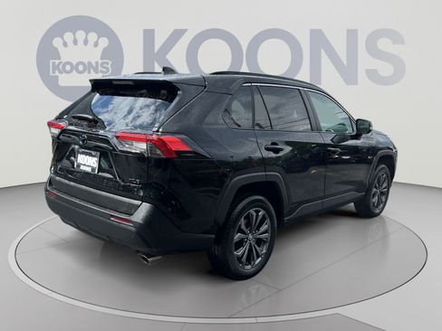 Used 2024 Toyota RAV4 XLE Premium w/ Weather Package AWD/4WD image 7
