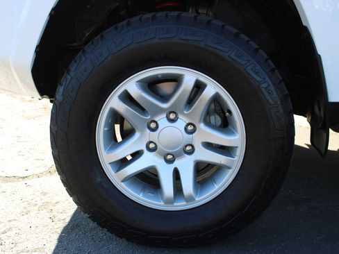 Used 2018 Toyota 4Runner SR5 Premium AWD/4WD image 6