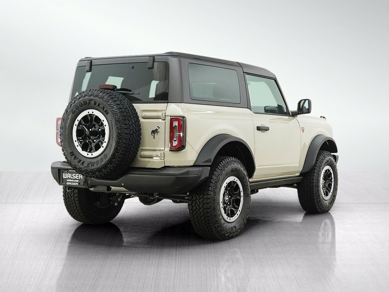 Used 2025 Ford Bronco Badlands w/ Sasquatch Package AWD/4WD image 5