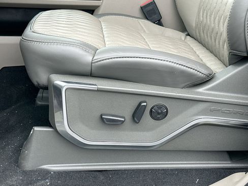 New 2026 Ford F450 Platinum w/ Platinum Plus Package image 15