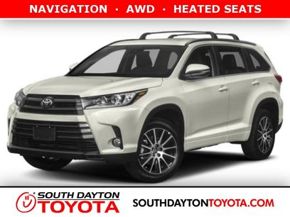 Used 2019 Toyota Highlander SE w/ Nightshade Edition