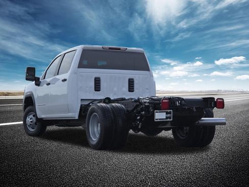 New 2026 GMC Sierra 3500 Pro image 14