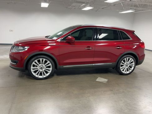 Used 2016 Lincoln MKX Reserve w/ Luxury Package image 2