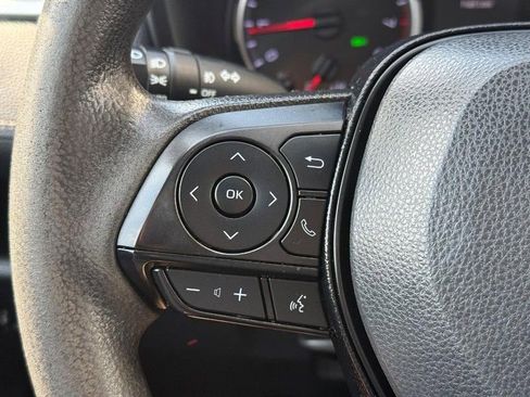 Used 2021 Toyota RAV4 XLE FWD image 20