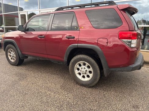 Used 2011 Toyota 4Runner Trail AWD/4WD image 2