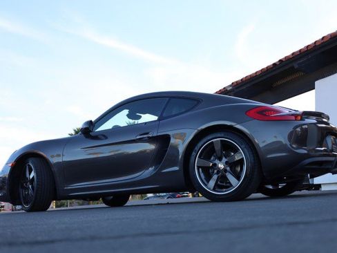 Used 2015 Porsche Cayman image 17