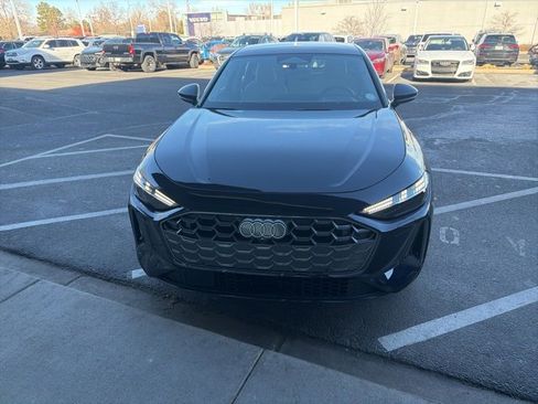 Used 2025 Audi A5 2.0T Prestige image 2