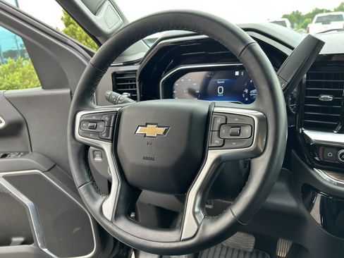Used 2023 Chevrolet Silverado 1500 LT AWD/4WD image 11