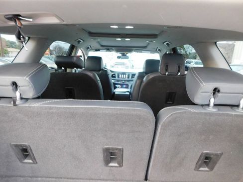 Used 2018 Buick Enclave Premium w/ Experience Buick Package image 19