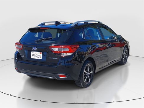 Certified 2022 Subaru Impreza Premium image 7