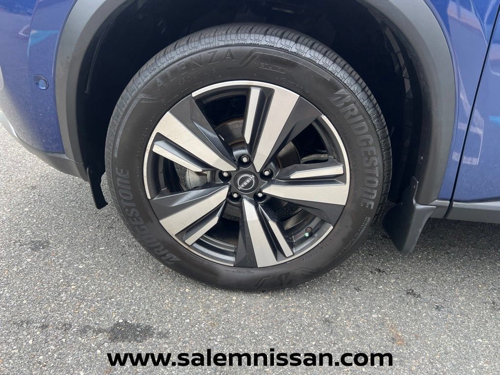 Used 2023 Nissan Rogue Platinum AWD/4WD image 32