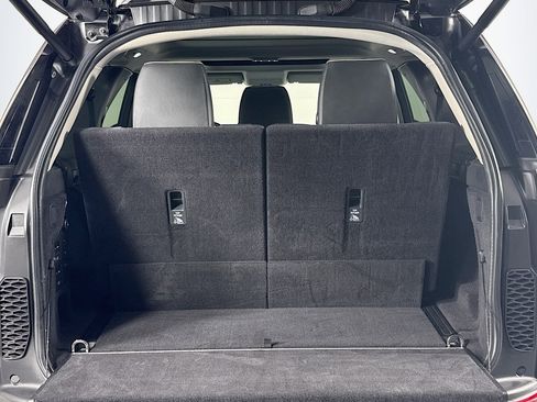 Used 2017 Land Rover Discovery HSE Luxury image 23