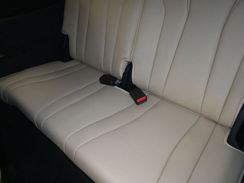 Used 2024 Acura MDX FWD image 17