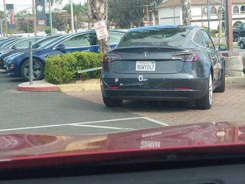 Used 2022 Toyota Avalon Limited image 29