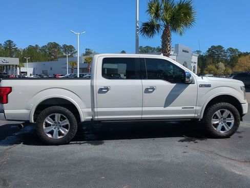 Used 2018 Ford F150 Platinum w/ Equipment Group 701A Luxury image 4