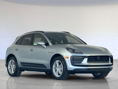 New 2026 Porsche Macan image 10