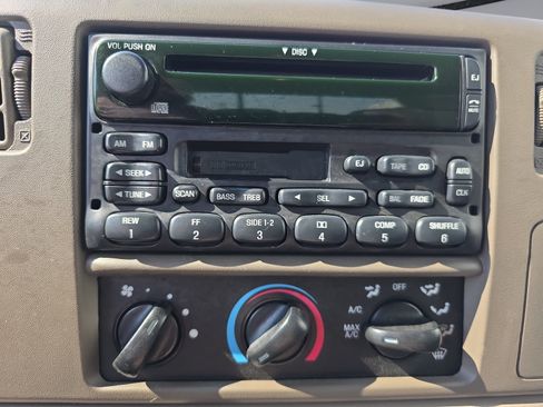 Used 2002 Ford F250 XL AWD/4WD image 28