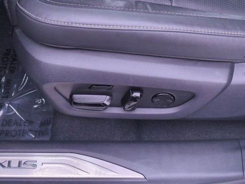 Used 2025 Lexus RX 350 w/ Convenience Package image 18