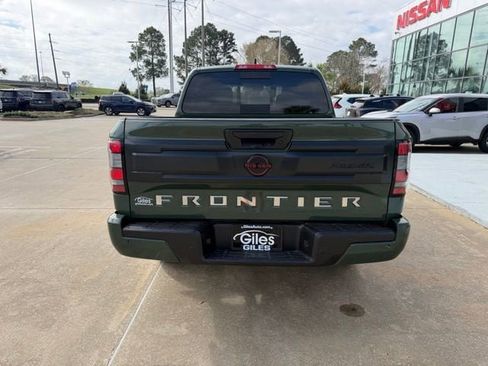 Used 2025 Nissan Frontier PRO-4X image 4