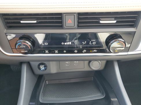 New 2025 Nissan Rogue SV AWD/4WD image 20