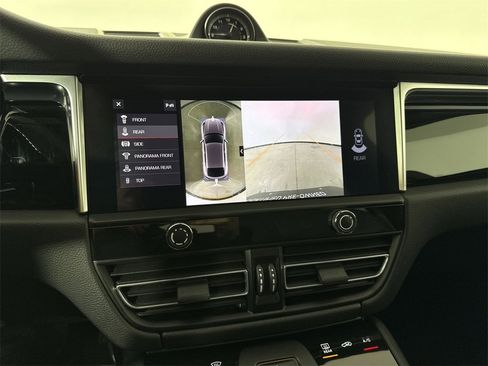 Certified 2023 Porsche Macan Turbo image 30