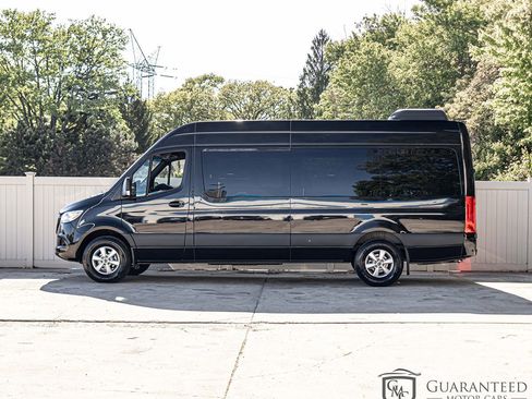 Used 2020 Mercedes-Benz Sprinter 2500 w/ Driver Convenience Package image 6