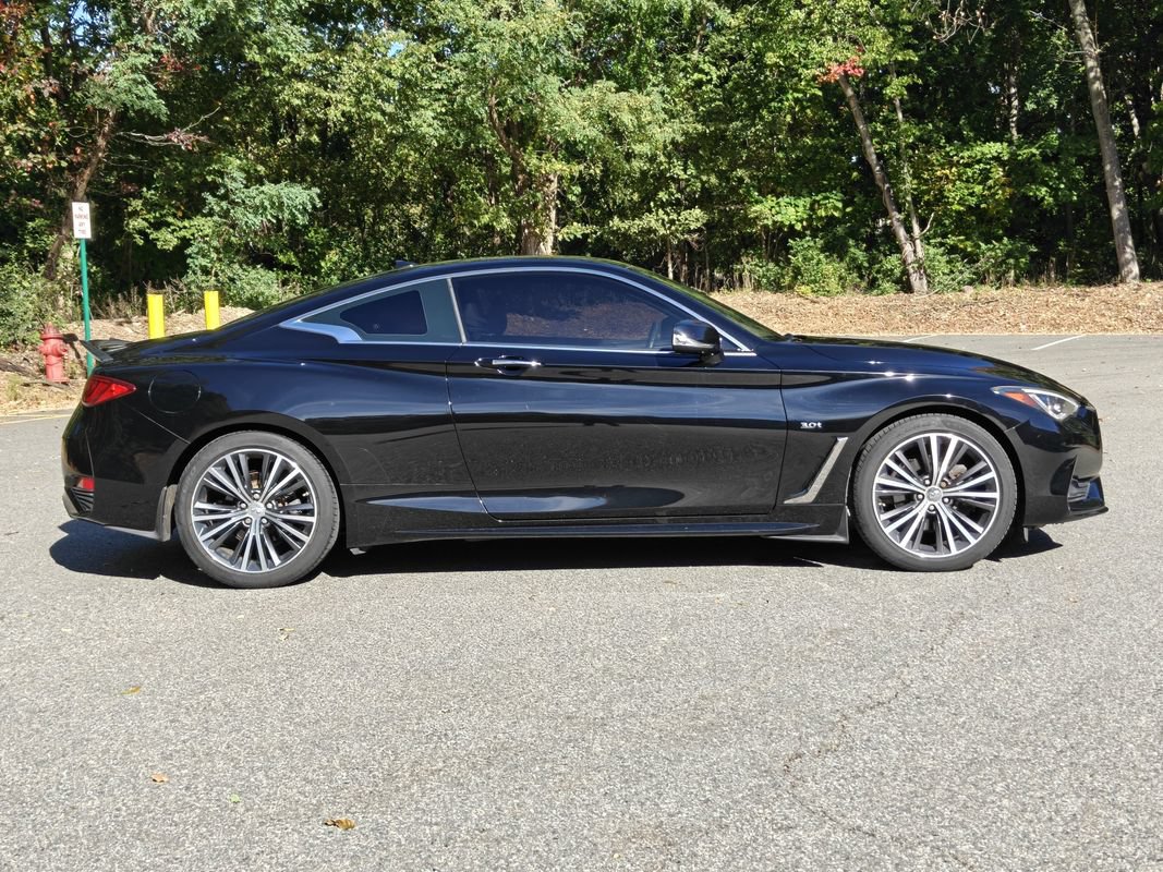Used 2018 INFINITI Q60 3.0t Luxe w/ Sensory Package 3.0T Luxe AWD/4WD image 3
