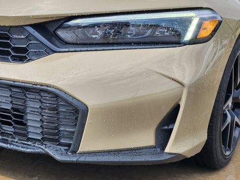 Used 2025 Honda Civic Sport image 9