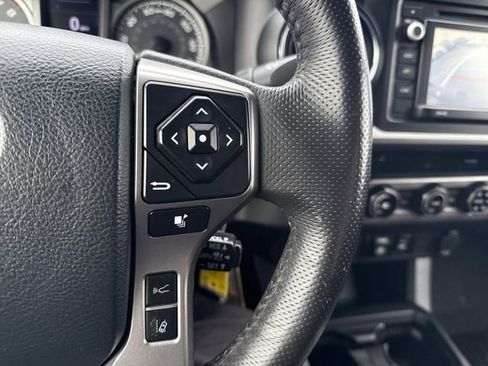 Used 2018 Toyota Tacoma SR5 image 33