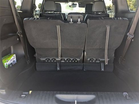 Used 2023 Chrysler Pacifica Touring-L w/ S Appearance Package image 27