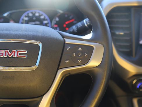 Used 2021 GMC Acadia Denali image 12