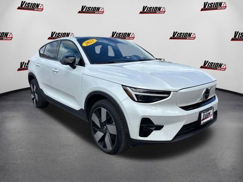 Used 2023 Volvo C40 P8 Recharge Ultimate image 3