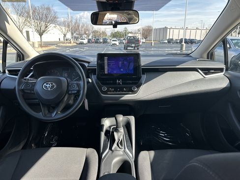 Certified 2024 Toyota Corolla LE image 28