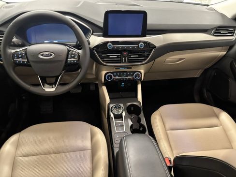 Used 2022 Ford Escape SEL w/ Technology Package image 10