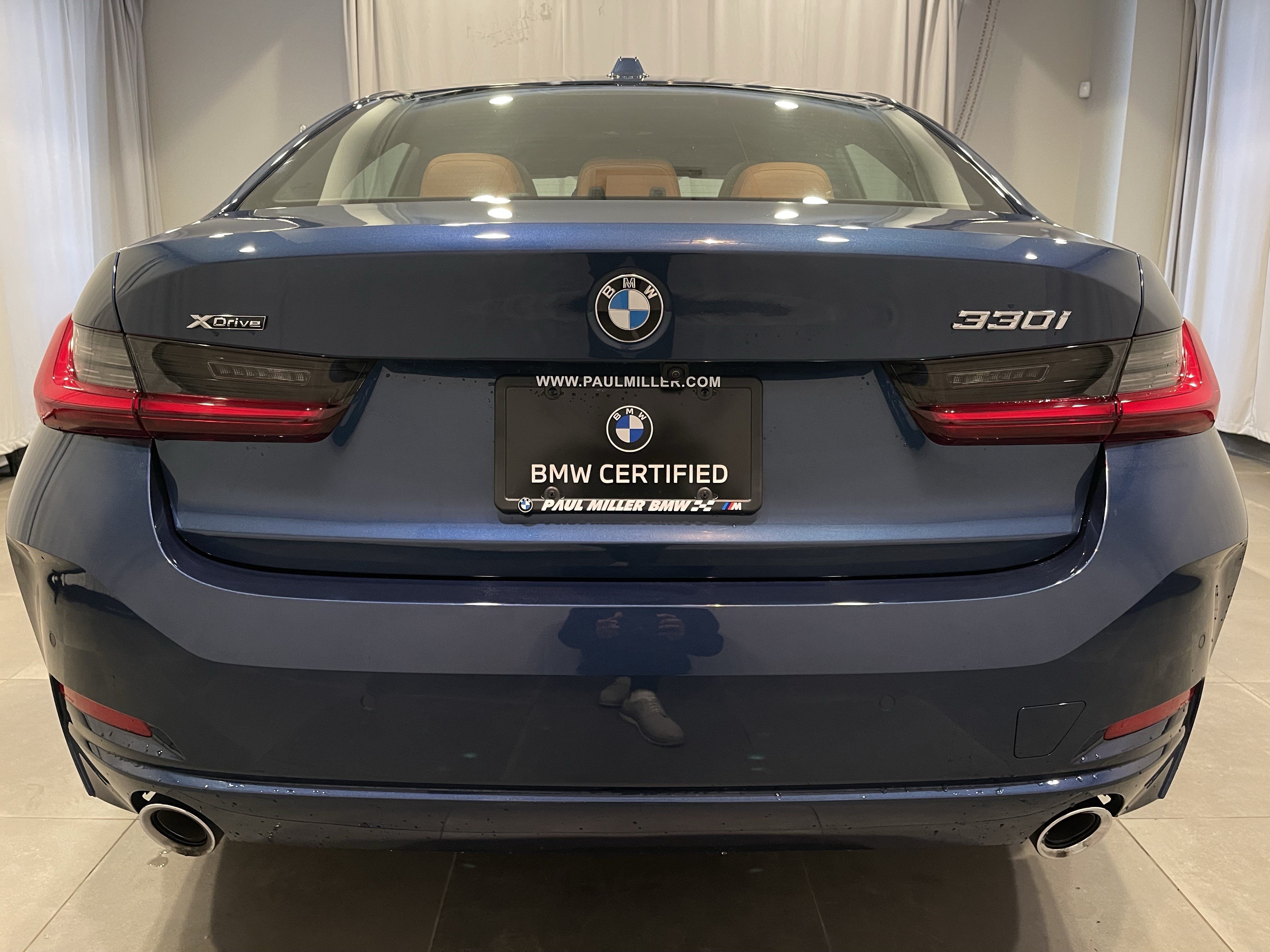 Certified 2024 BMW 330i xDrive Sedan w/ Premium Package AWD/4WD image 5