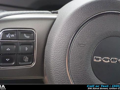 Used 2014 Dodge Challenger R/T image 22