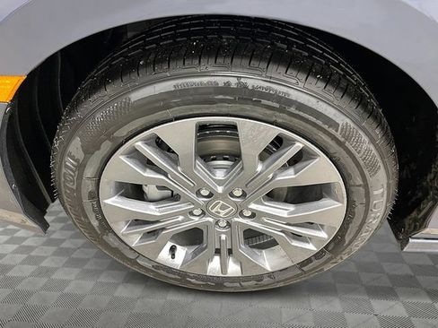 New 2026 Honda Odyssey Touring image 13