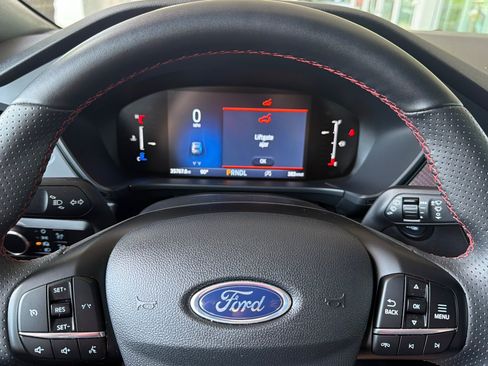 Used 2025 Ford Escape ST-Line AWD/4WD image 23