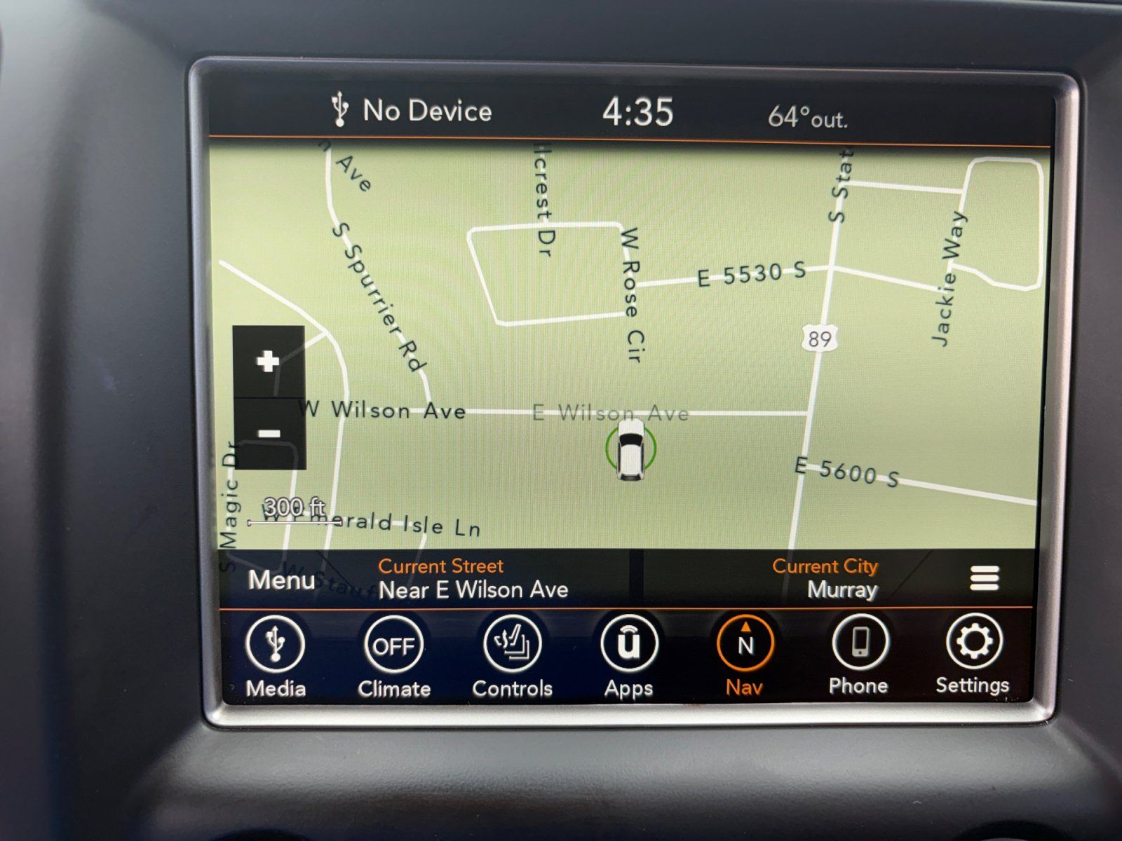 Used 2018 Jeep Grand Cherokee Altitude RWD image 18
