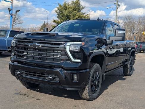 New 2026 Chevrolet Silverado 2500 High Country w/ High Country Premium Package AWD/4WD image 3
