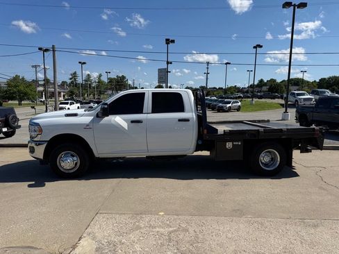 Used 2024 RAM 3500 Tradesman w/ Chrome Appearance Group AWD/4WD image 9