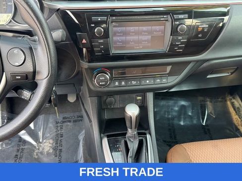 Used 2016 Toyota Corolla LE image 16