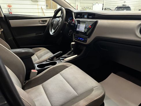 Used 2018 Toyota Corolla LE FWD image 23