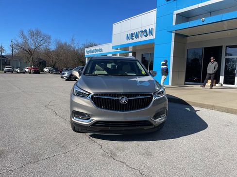 Used 2019 Buick Enclave Essence image 3