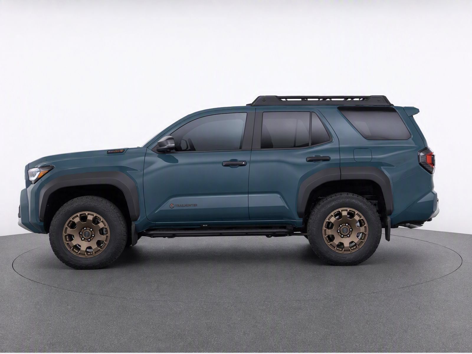 Used 2025 Toyota 4Runner Trailhunter AWD/4WD image 3