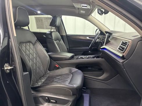 Used 2024 Volkswagen Atlas SEL Premium R-Line AWD/4WD image 23
