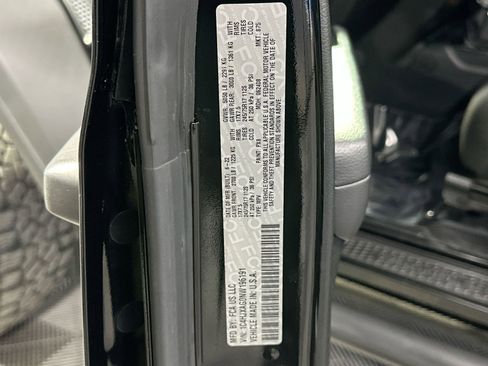 Used 2022 Jeep Wrangler Sport S image 39