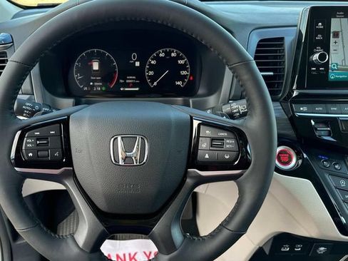New 2026 Honda Odyssey Elite image 9