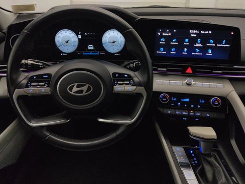 Used 2024 Hyundai Elantra Limited FWD image 22