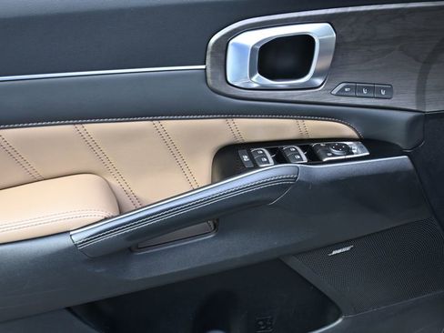 Used 2024 Kia Sorento SX Prestige w/ Olive Brown Leather Package image 23